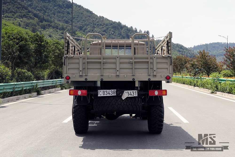 Dongfeng လေးဘီးယက်ကုန်တင်ထရပ် ခေါင်းရှည် 2.5 တန် လမ်းကြမ်းထရပ်_4*4 သစ်ချွန် Cab Truck_ Winch Export အထူးရည်ရွယ်ချက်ဖြင့် မောင်းနှင်နိုင်သော ခရီးဝေးထရပ်ကား