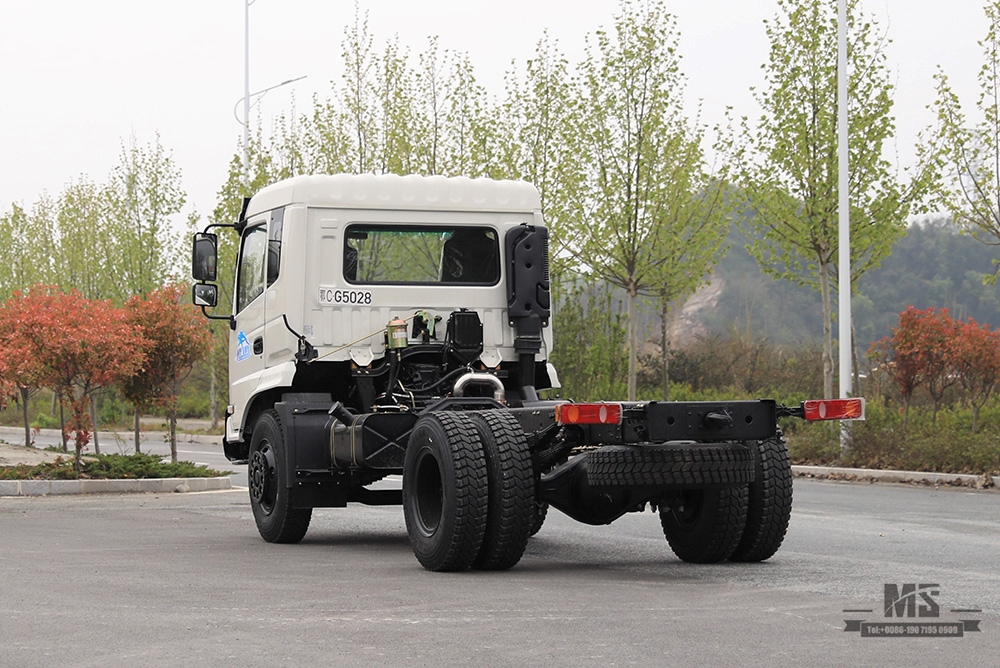 နောက်ဘက် Dual Tire_190HP ပါသော Dongfeng 4*2 Chassis
