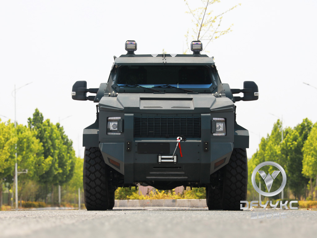 4x4 စစ်ယာဉ် | Mini Tank / Tank | China War Pickup တွင်ပြုလုပ်ခဲ့သည် တရုတ်ကသံချပ်ကာသံစဉ်။