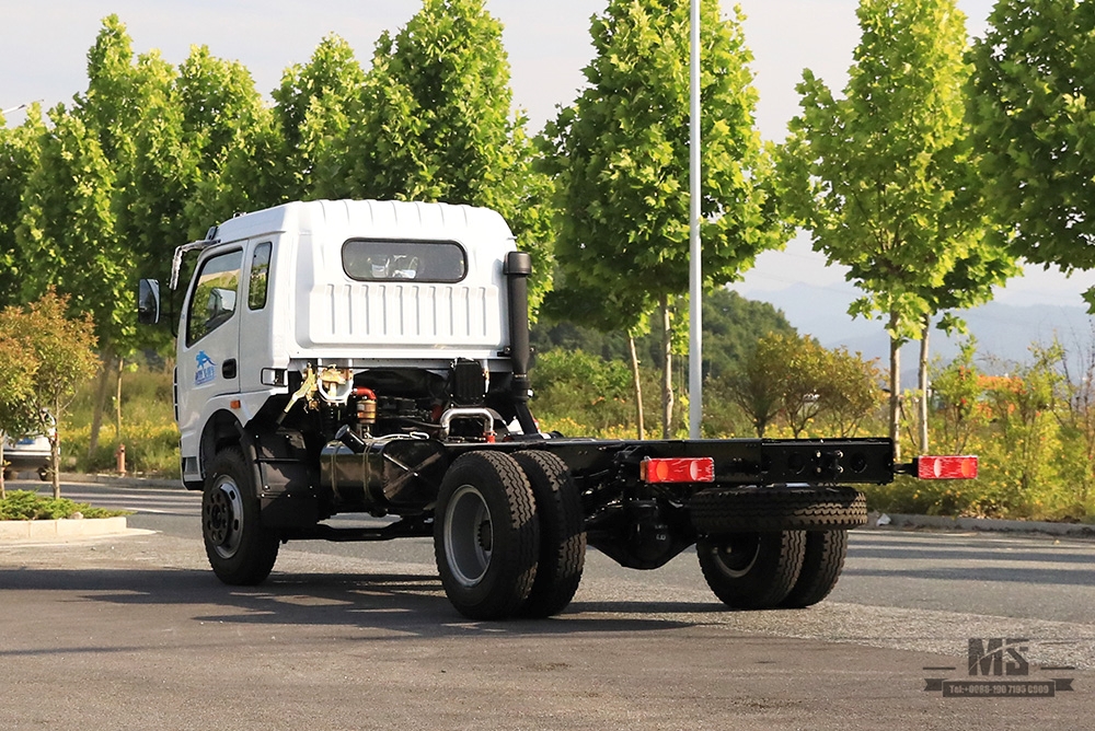 Dongfeng 4*2 Chassis_170HP တစ်နှစ်ခွဲ Row Flathead Chassis ပြောင်းလဲခြင်း ထုတ်လုပ်သူ_ Export အထူးကိုယ်ထည်