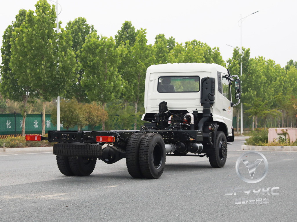 Dongfeng သမားရိုးကျသမားနှင့်တစ်ဝက်ကိုယ်ထည်ကိုယ်ထည် All-Wheel Drive အထူးမော်တော်ယာဉ်ပြုပြင်မွမ်းမံ 210 မြင်းကောင်ကိုကိုယ်ထည် China Chassis တွင်ပြုလုပ်ခဲ့သည် Single-Axle Off-Road Chassis | 