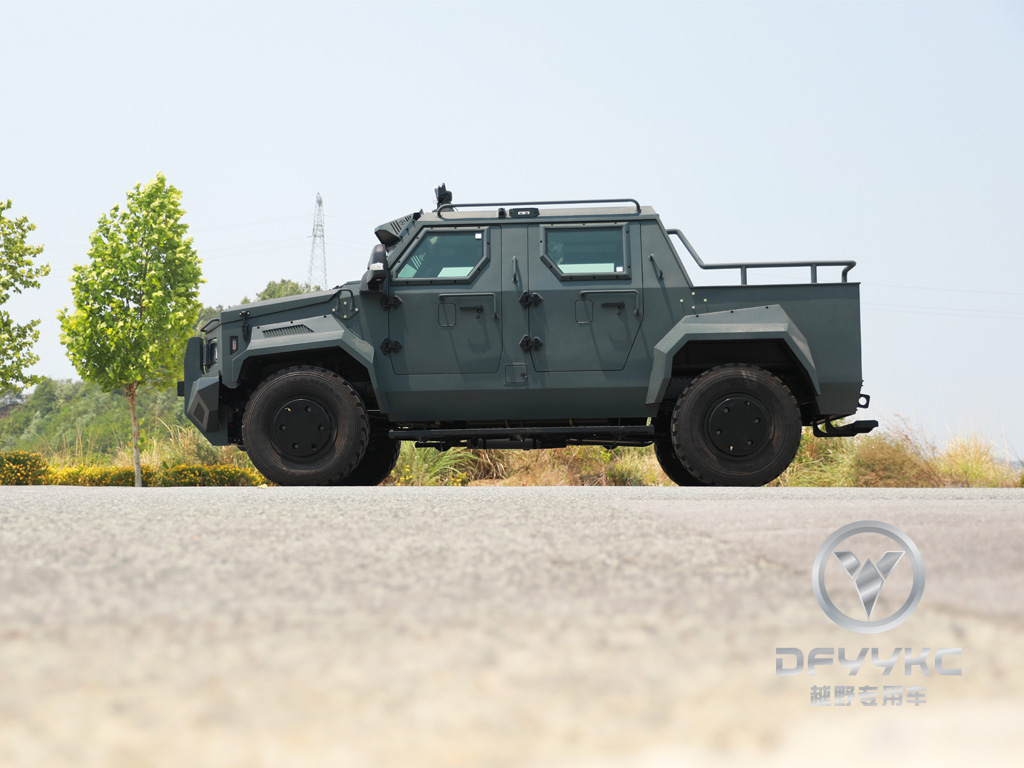 4x4 စစ်ယာဉ် | Mini Tank / Tank | China War Pickup တွင်ပြုလုပ်ခဲ့သည် တရုတ်ကသံချပ်ကာသံစဉ်။