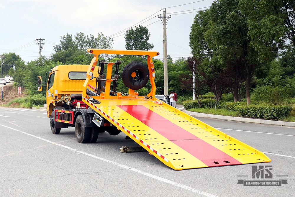 Dongfeng 4*2 Wrecker သည် 3 တန်တစ်ပိုင်းကြမ်းပြင်ရှင်းလင်းရေးပြားပါရှိသော Dongfeng Road ကယ်ဆယ်ရေးရှင်းလင်းရေးယာဉ် Export အထူးတွဲဆွဲထရပ်