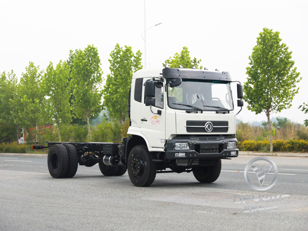 Dongfeng သမားရိုးကျသမားနှင့်တစ်ဝက်ကိုယ်ထည်ကိုယ်ထည် All-Wheel Drive အထူးမော်တော်ယာဉ်ပြုပြင်မွမ်းမံ 210 မြင်းကောင်ကိုကိုယ်ထည် China Chassis တွင်ပြုလုပ်ခဲ့သည် Single-Axle Off-Road Chassis | 