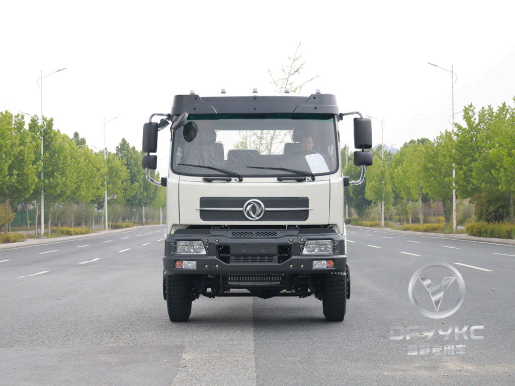 Dongfeng သမားရိုးကျသမားနှင့်တစ်ဝက်ကိုယ်ထည်ကိုယ်ထည် All-Wheel Drive အထူးမော်တော်ယာဉ်ပြုပြင်မွမ်းမံ 210 မြင်းကောင်ကိုကိုယ်ထည် China Chassis တွင်ပြုလုပ်ခဲ့သည် Single-Axle Off-Road Chassis | 