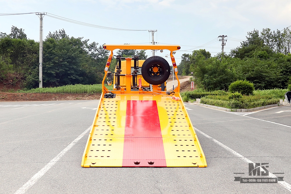 Dongfeng 4*2 Wrecker သည် 3 တန်တစ်ပိုင်းကြမ်းပြင်ရှင်းလင်းရေးပြားပါရှိသော Dongfeng Road ကယ်ဆယ်ရေးရှင်းလင်းရေးယာဉ် Export အထူးတွဲဆွဲထရပ်