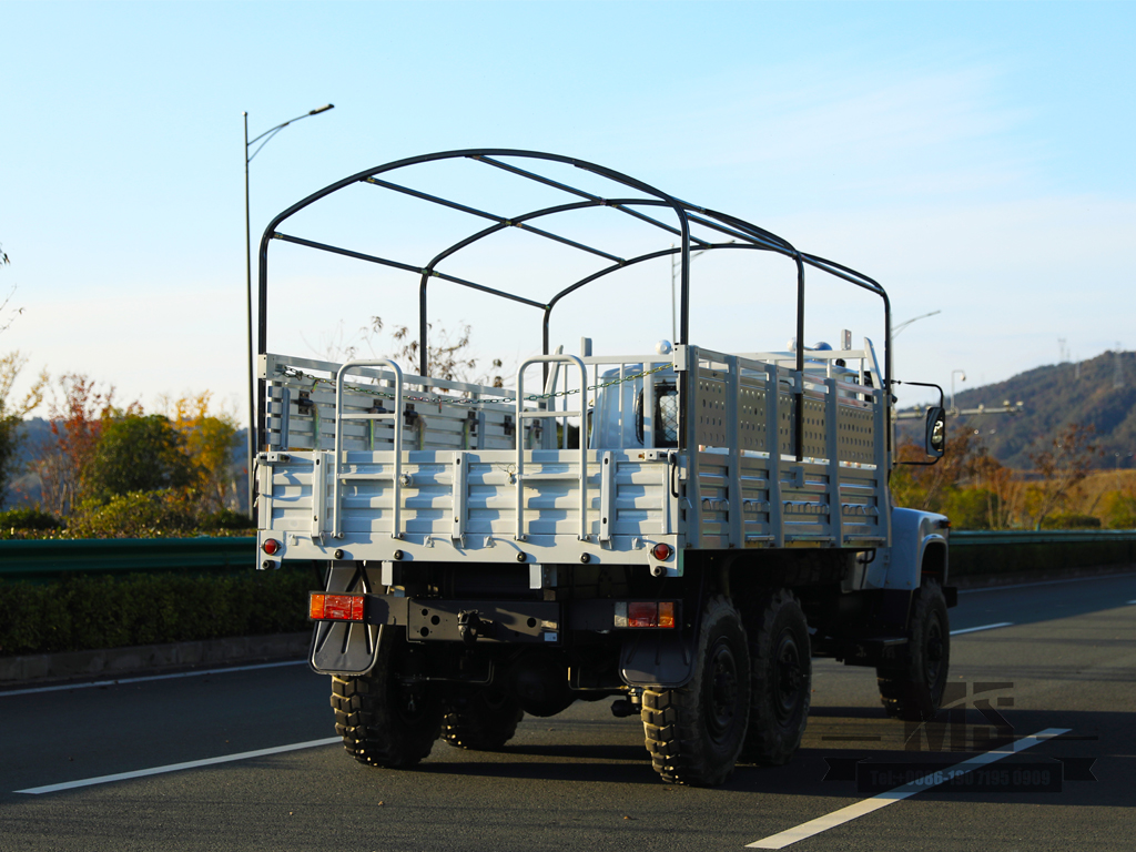 EQ2082 Dongfeng 6WD Tip CakTrucks 6x6 လမ်းကြမ်းထရပ်ကားများ Off.road လမ်းထွက်အတွက်သာ ယာဉ်များ