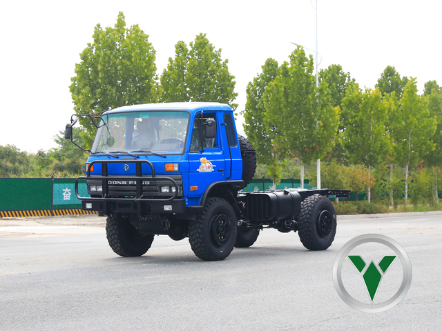 Dongfeng Eq2070 4x4 Truck Charghis | အထူးရည်ရွယ်ချက်နှင့်တင်ပို့မှုအတွက် 190 H 4 × 4DoubDebble Row Cab (Eq246)