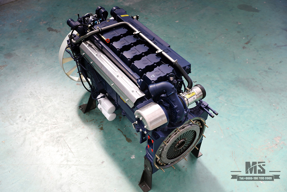 Weichai 350 hp အင်ဂျင် Dongfeng 6*6 သုံးဘီးတပ် အကြီးစား ထရပ် အထူးအင်ဂျင်