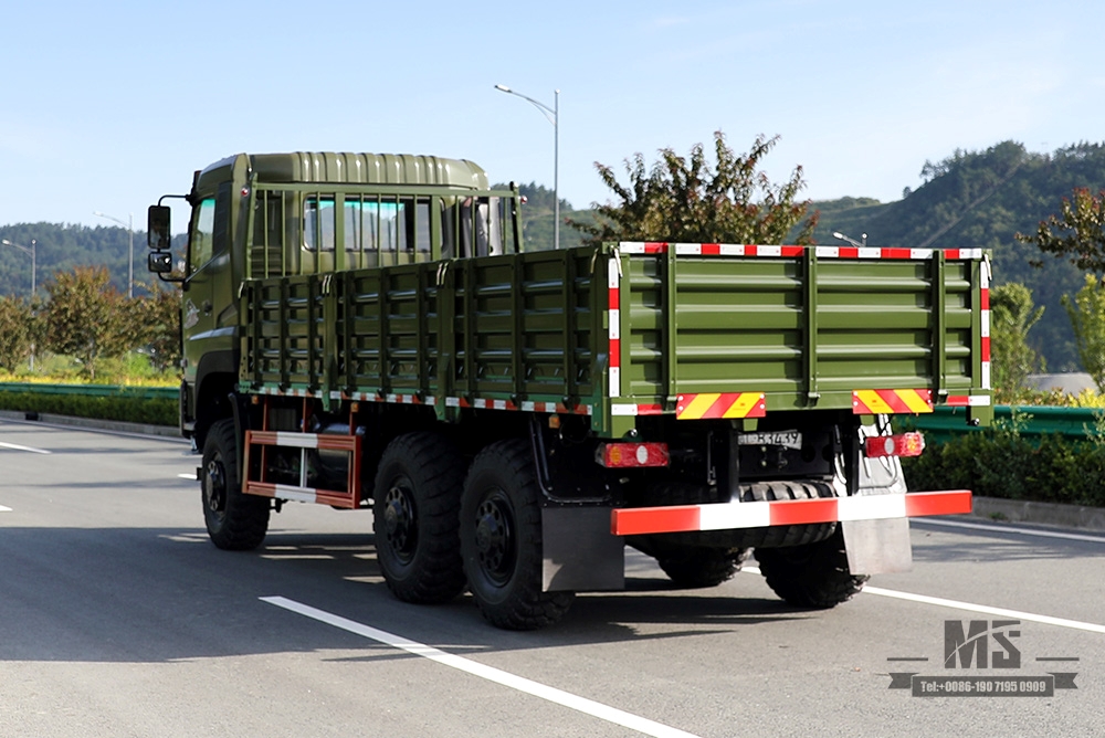 မြင်းကောင်ရေ 340 ကောင်ရေ Dongfeng ခြောက်ဘီး လမ်းမပေါ်ထရပ်ကား 6×6 Dongfeng Flat Head တစ်လုံးနှင့် အတန်းတစ်ဝက် ကုန်တင်ထရပ်ယာဉ် AWD 6*6 Export အထူးယာဉ်