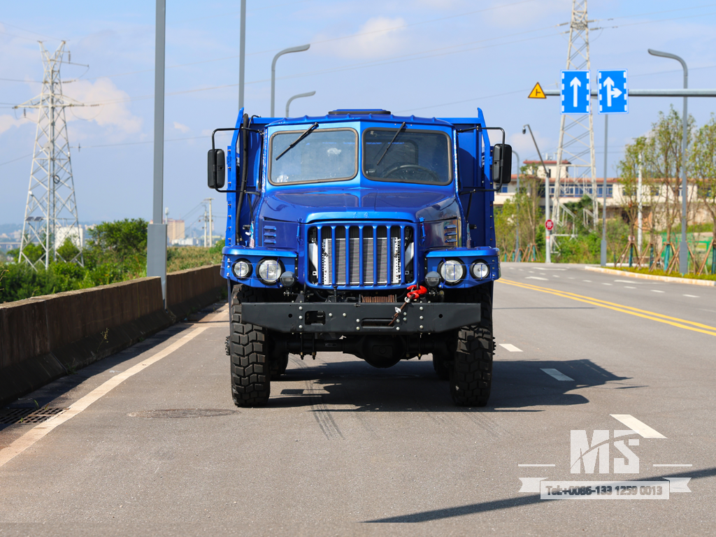 Export-Only Dongfeng 8-Ton Six-Wheel Drive Long Nose Cargo Truck တွင် HP အင်ဂျင် 170 တပ်ဆင်ထားသည်။