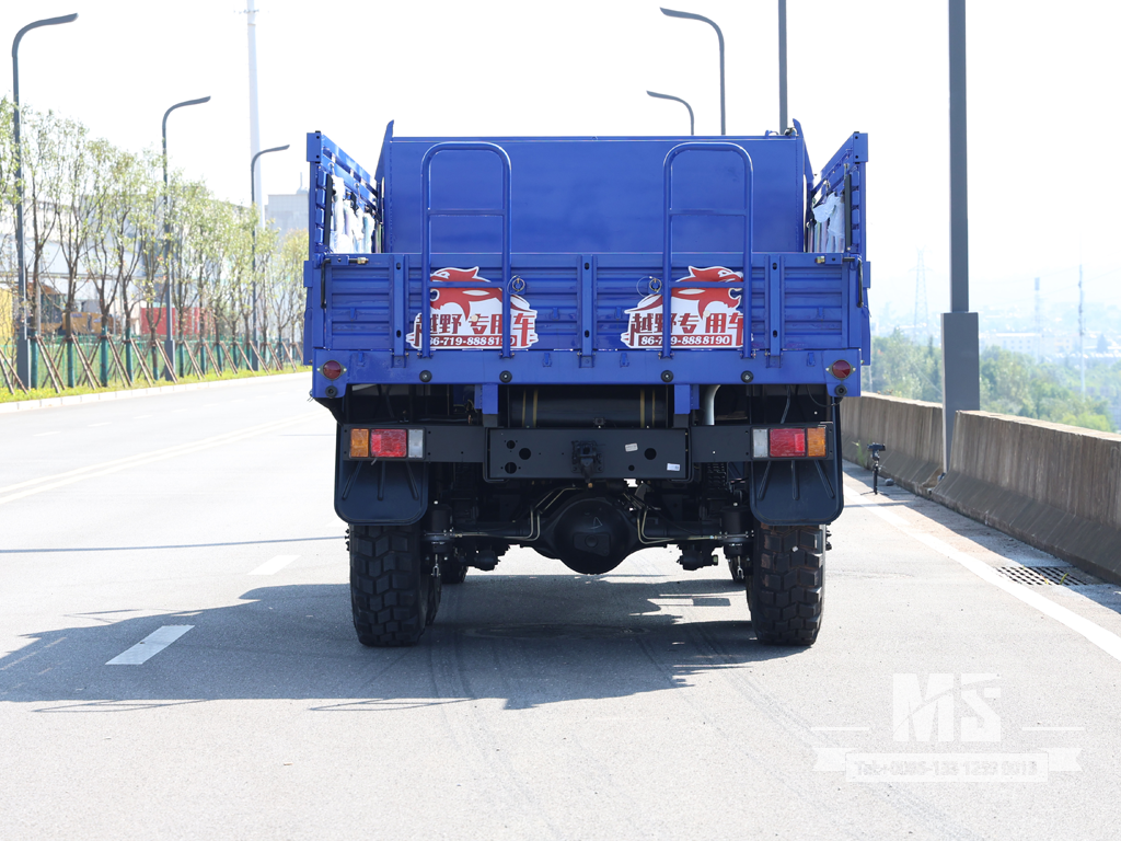 Export-Only Dongfeng 8-Ton Six-Wheel Drive Long Nose Cargo Truck တွင် HP အင်ဂျင် 170 တပ်ဆင်ထားသည်။
