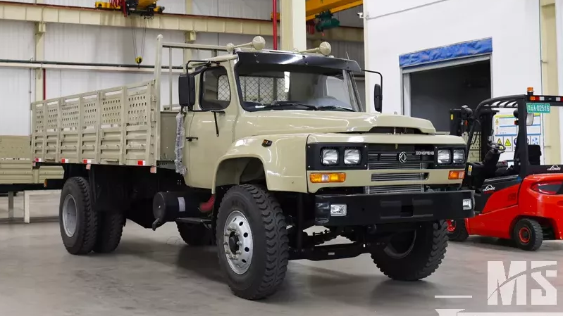  Dongfeng 4×2 လမ်းကြမ်းကုန်တင်ထရပ်၏ စုဝေးပွဲမှတ်တမ်း