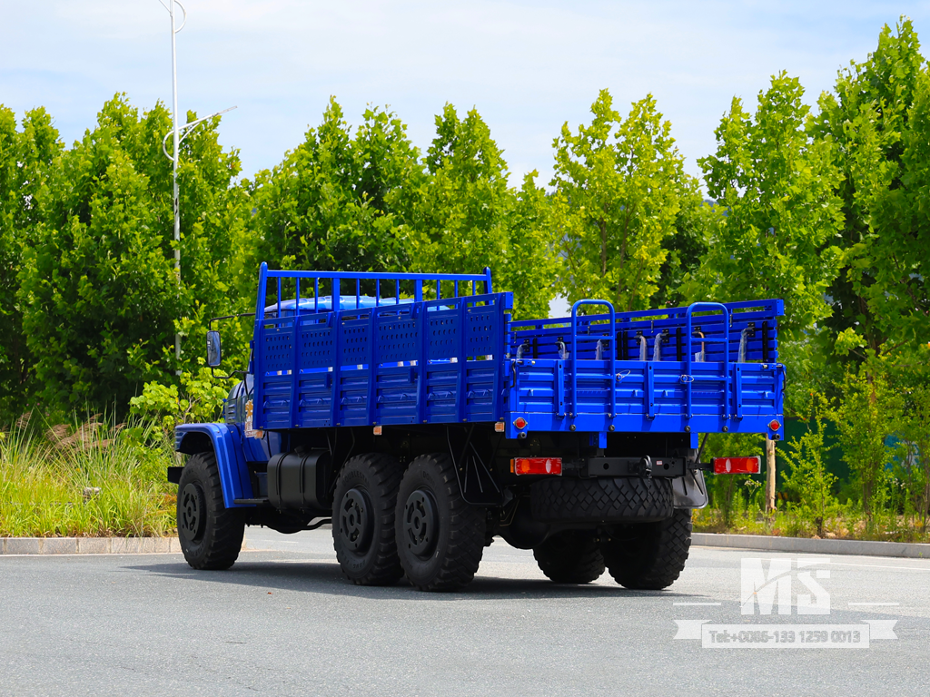 Export-Only Dongfeng 10-Ton Six-Wheel Drive Long Nose Cargo Truck တွင် HP အင်ဂျင် 190 တပ်ဆင်ထားသည်။