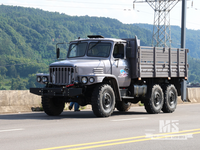 Dongfeng EQ2082 6×6 နှာခေါင်းရှည် လမ်းကြမ်းကုန်တင်ကား |EQ3253GP6