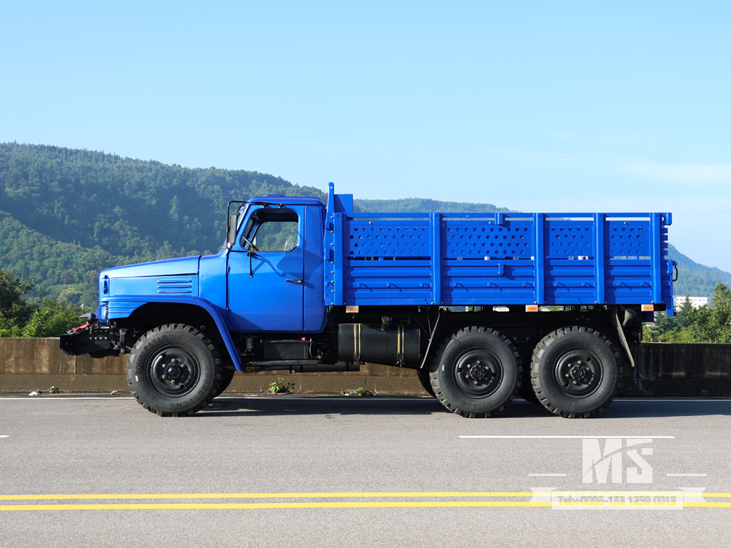 Export-Only Dongfeng 8-Ton Six-Wheel Drive Long Nose Cargo Truck တွင် HP အင်ဂျင် 170 တပ်ဆင်ထားသည်။