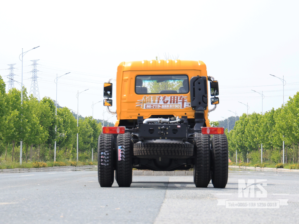 Dongfeng 4×4 Flathead Truck Chassis_4*4 260hp Flat Head Truck Four Wheel Drive Chassis_ အထူးထုတ်ကုန် Truck Chassis 